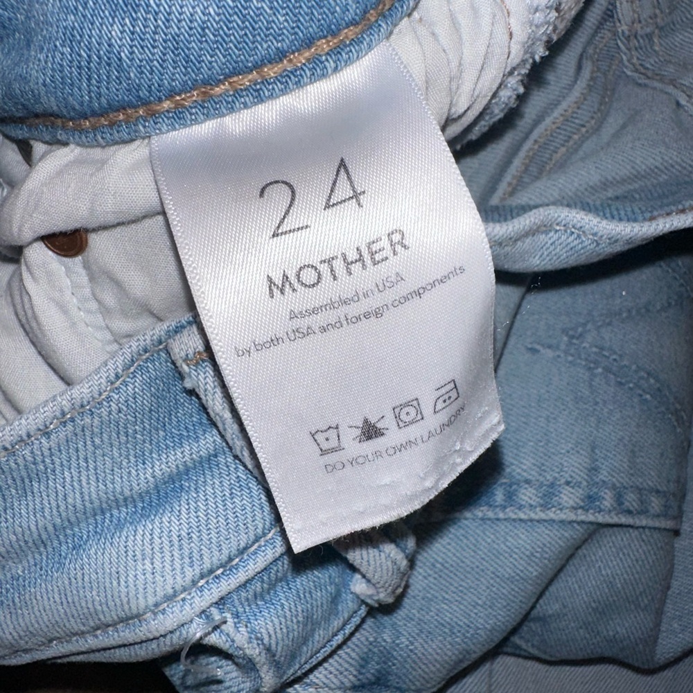 Mother The Weekender Fray Flare Leg Blue JeansCalifornia Cruiser Size 24 - Picture 4 of 9